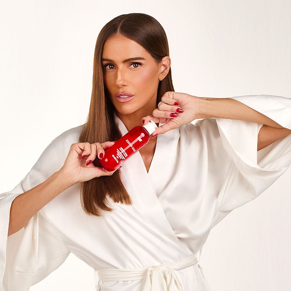 Sabonete Íntimo Cuidado Diário Deborah Secco 200ml / 6.8 fl oz - Intt