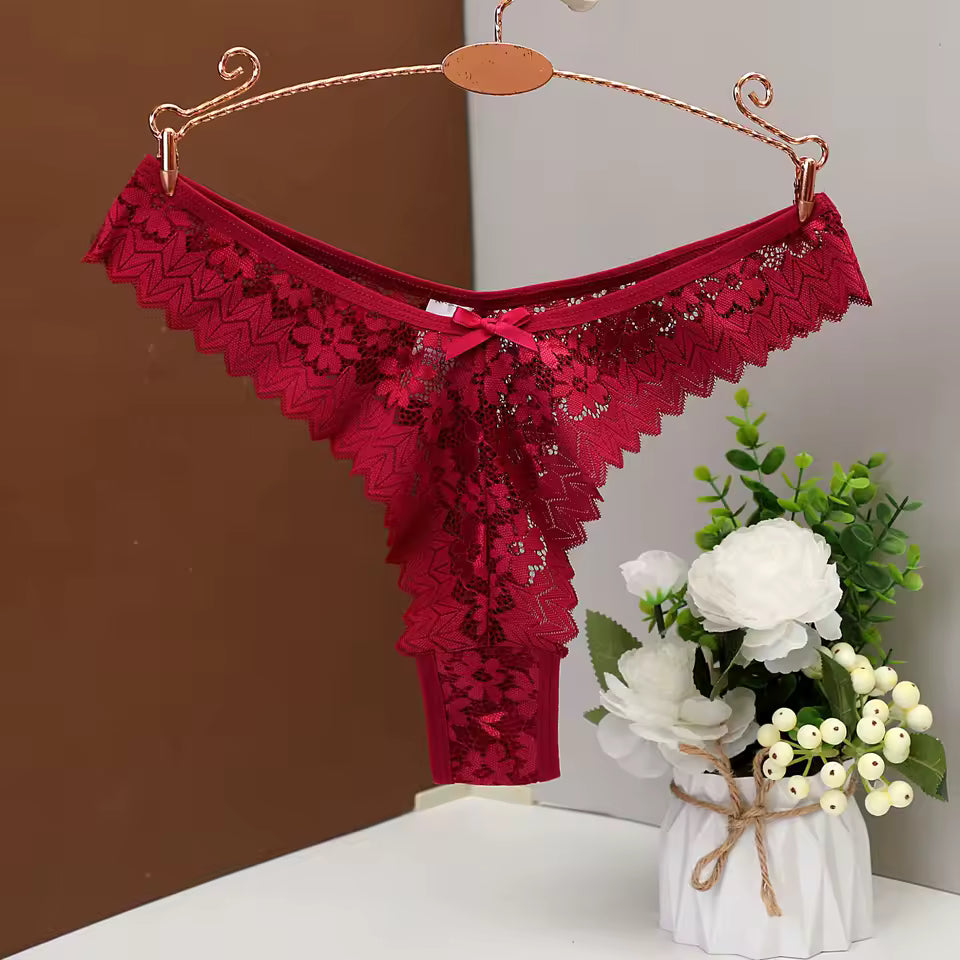 Calcinha Feminina Sexy em Renda Fio Dental